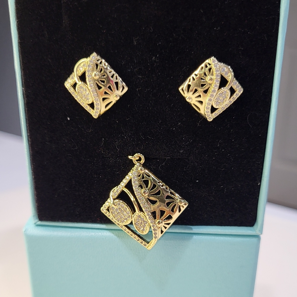 Xuping Elegant Gold Jewelry Set